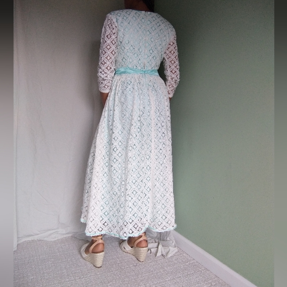 Women's Baby blue and cream lace dress - Picture 5 of 12